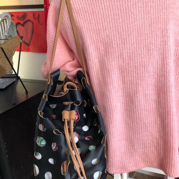 Bag made of quality vegan leather by Simons - Picture 4 of 7